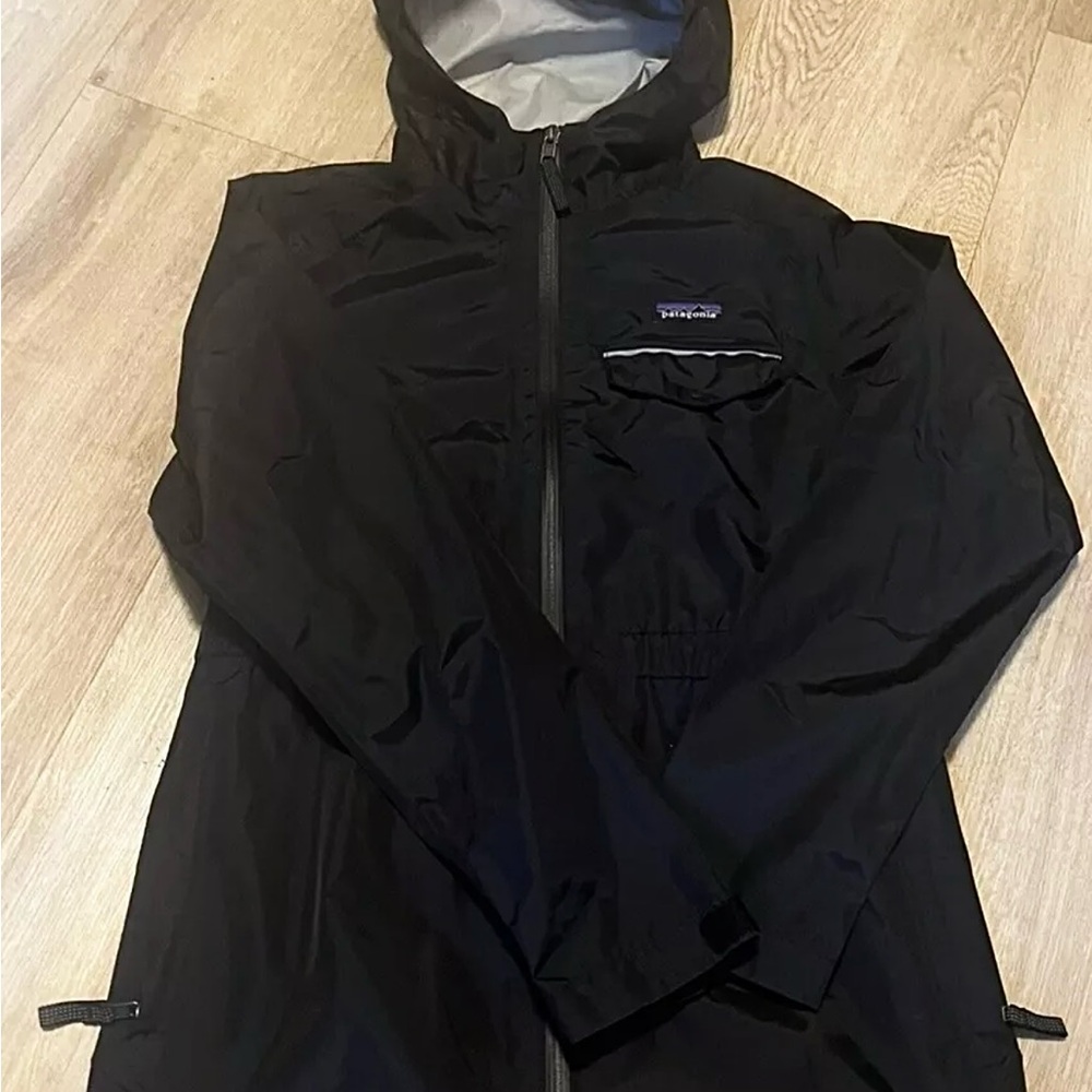 Patagonia torrentshell black jacket girls 10 excellent preowned